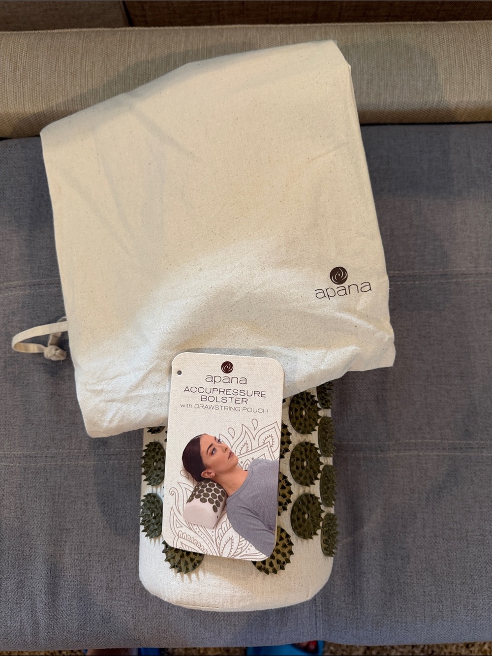 Apana White Massage Acupressure Pillow with Olive Green Spikes